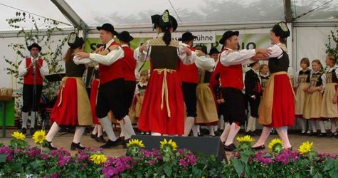 Unsere Niederrimsinger Trachtengruppe in Aktion